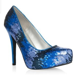 Justfab waterfall sequence blue Shoe, NWT